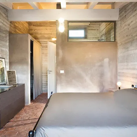 别墅 La Torretta 扎费拉纳-埃特内阿