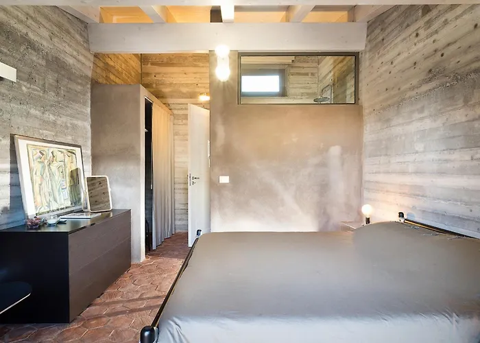 别墅 La Torretta 扎费拉纳-埃特内阿